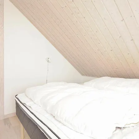 6 Person Holiday In *